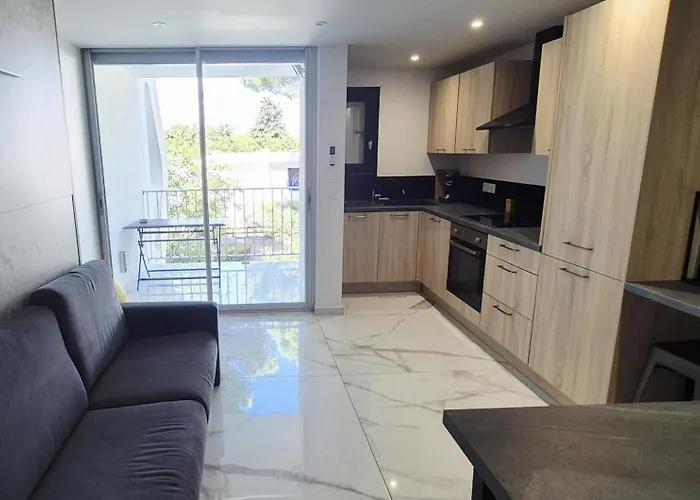 Apartment 7 Mn Mer, Refait Neuf, Cosy, Parking, Piscine