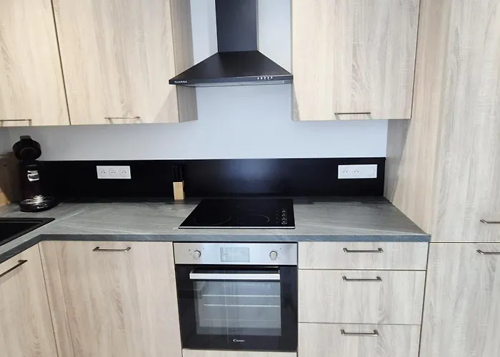 Apartment 7 Mn Mer, Refait Neuf, Cosy, Parking, Piscine *